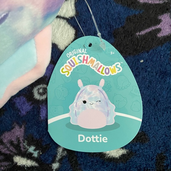 Dottie the sea slug Squishmallow! 7 inch. NWT. - Picture 3 of 4